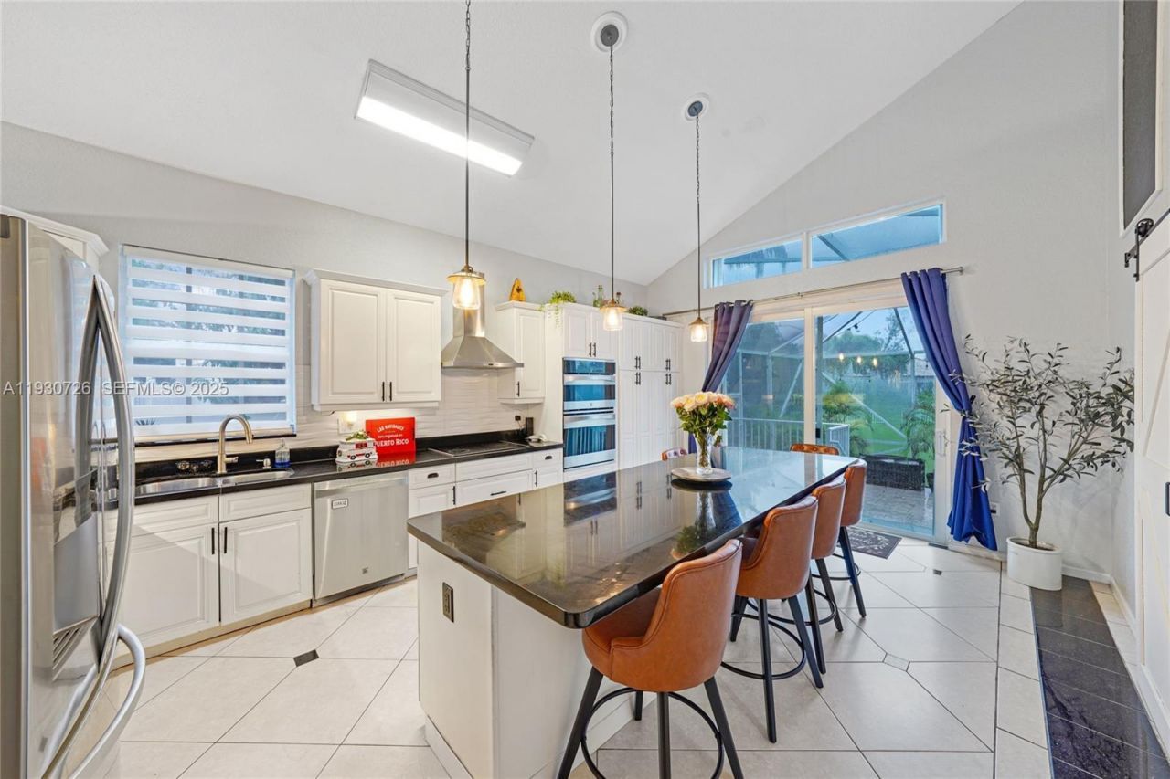 1491 NW 159th Ave, Pembroke Pines, FL 33028 Photo