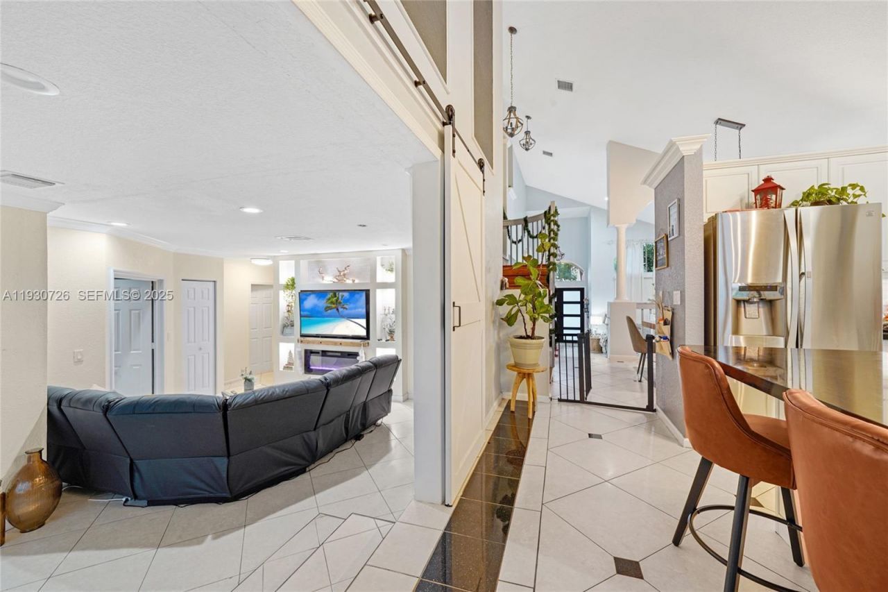 1491 NW 159th Ave, Pembroke Pines, FL 33028 Photo