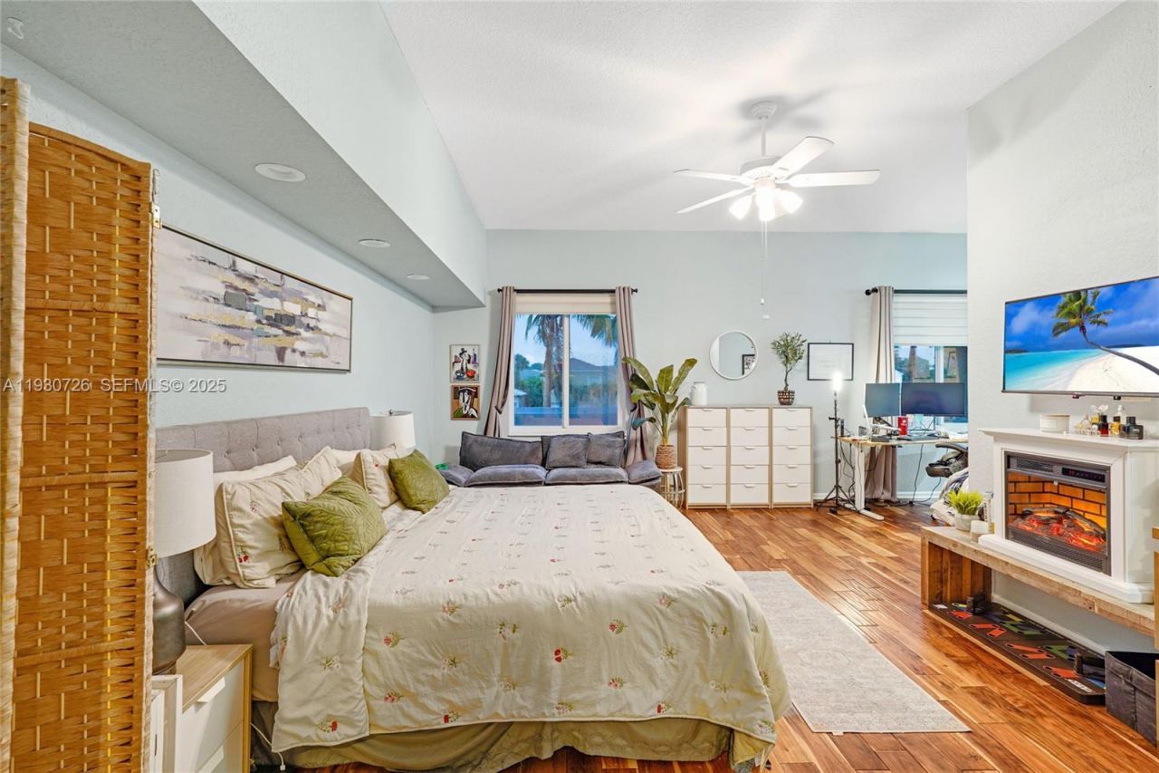 1491 NW 159th Ave, Pembroke Pines, FL 33028 Photo