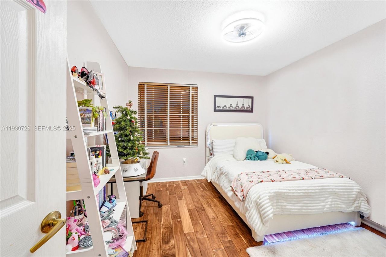 1491 NW 159th Ave, Pembroke Pines, FL 33028 Photo