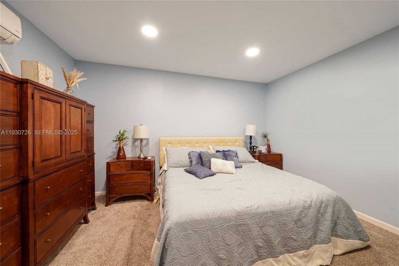 1491 NW 159th Ave, Pembroke Pines, FL 33028 Photo