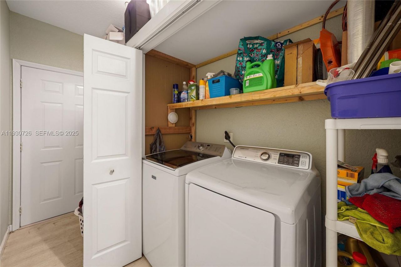 1491 NW 159th Ave, Pembroke Pines, FL 33028 Photo