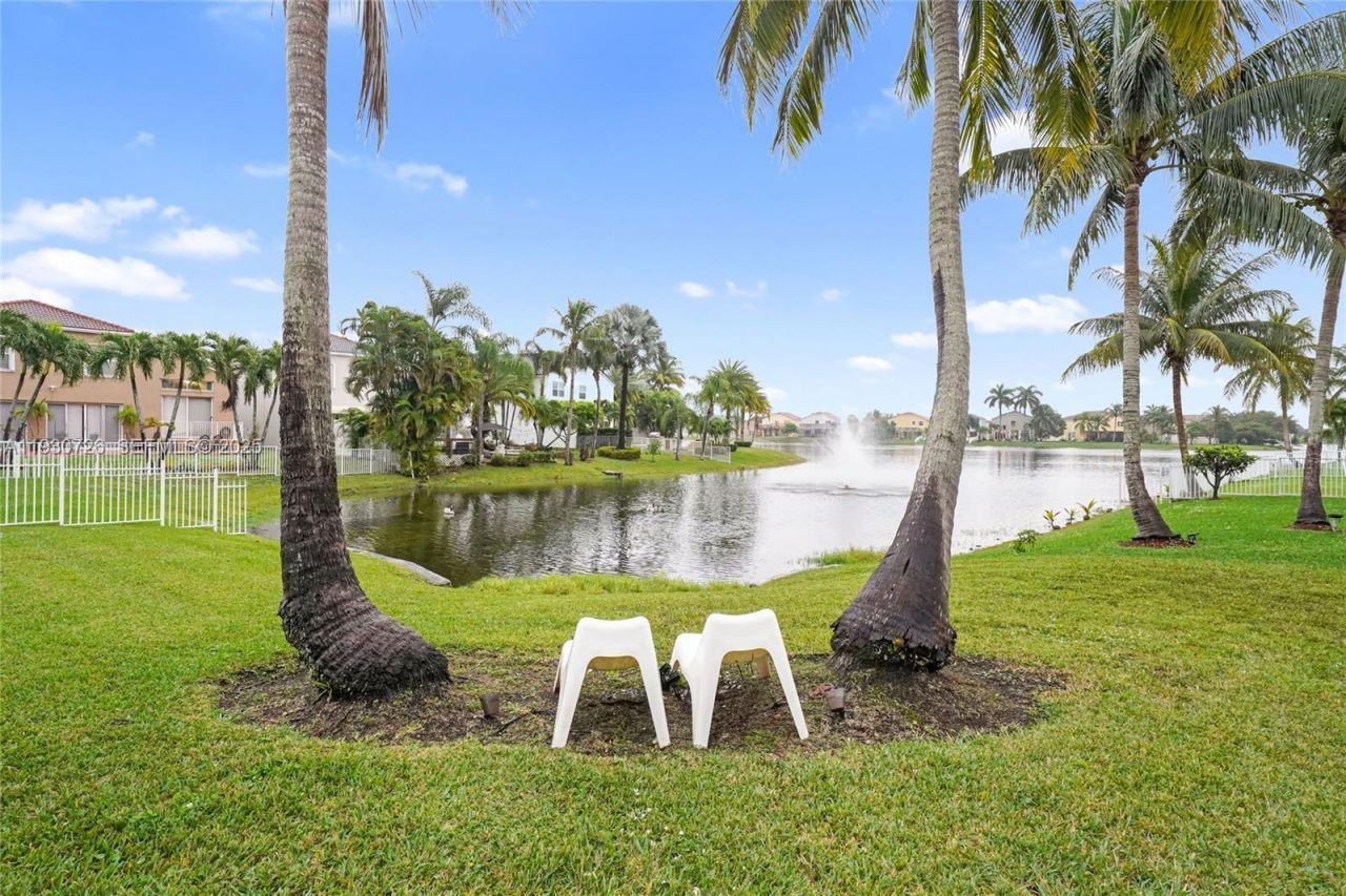 1491 NW 159th Ave, Pembroke Pines, FL 33028 Photo