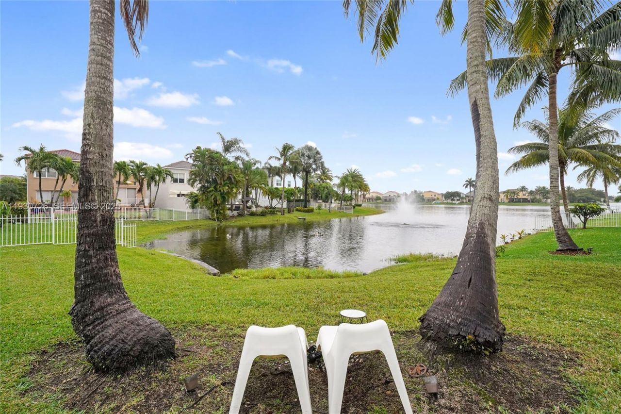 1491 NW 159th Ave, Pembroke Pines, FL 33028 Photo