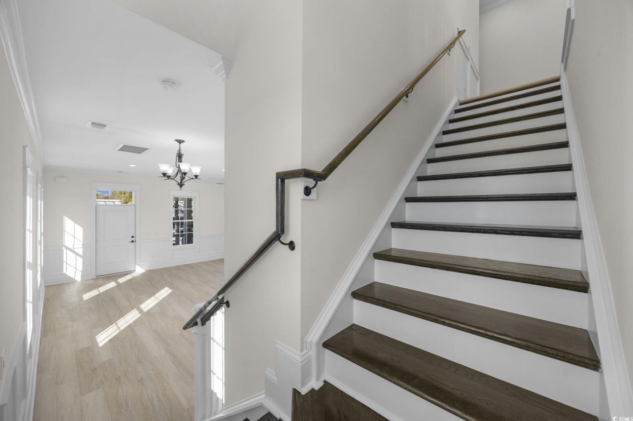 976 Farrow Pkwy. Photo 13