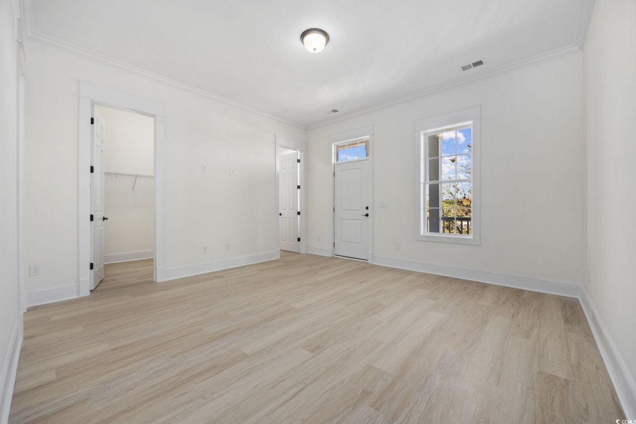 976 Farrow Pkwy. Photo 16