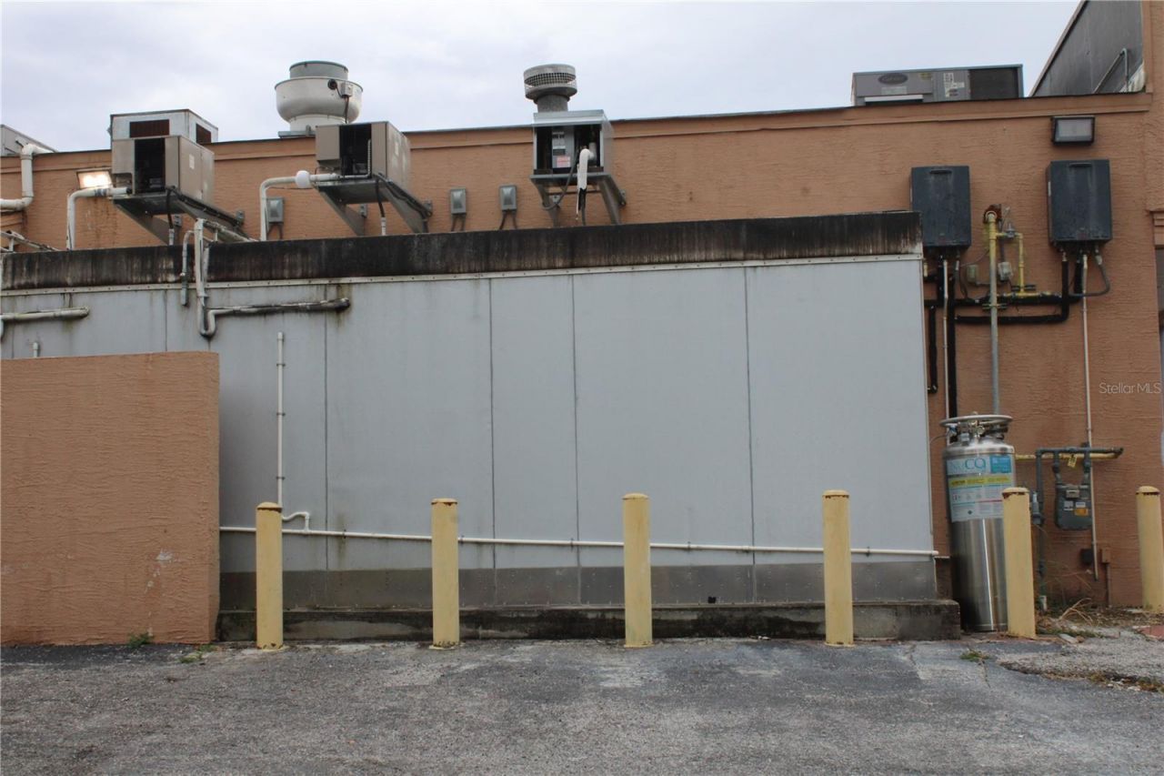 Commercial Way, Spring Hill, FL 34606 Photo