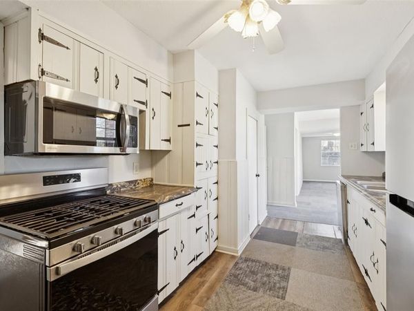 10609 Seagoville Road, Dallas, TX 75217