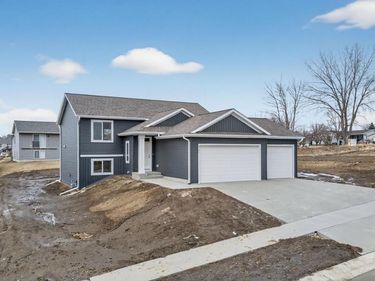 6151 Cody Lane NW, Rochester, MN 55901