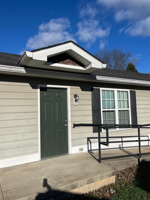 135 Amy Avenue Apartment B, Bowling Green, KY 42101 Main Photo