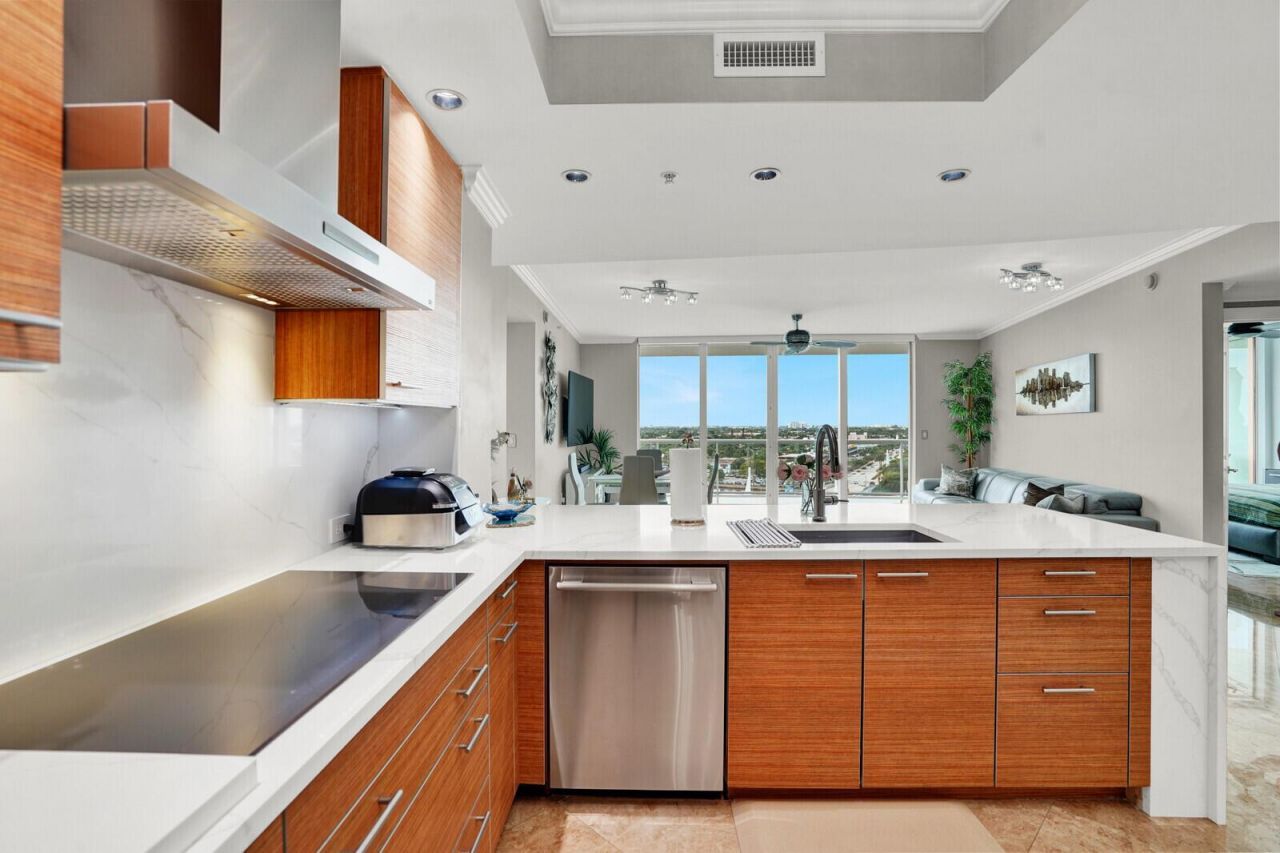 1 N Ocean Boulevard, Unit 814, Pompano Beach, FL 33062 Photo