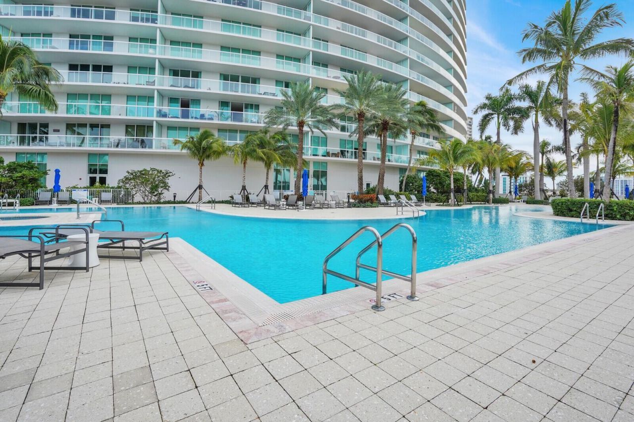 1 N Ocean Boulevard, Unit 814, Pompano Beach, FL 33062 Photo