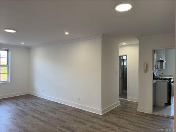 222-89 Braddock Avenue, Unit 3-E, Bellerose, NY 11428