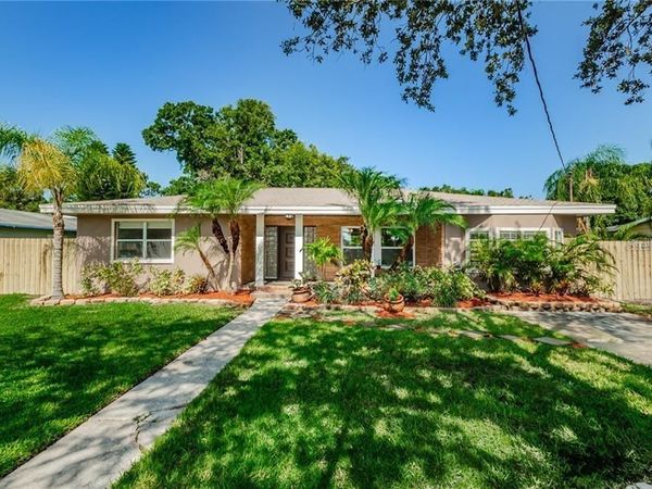 705 BAYSHORE DRIVE, TARPON SPRINGS, FL 34689