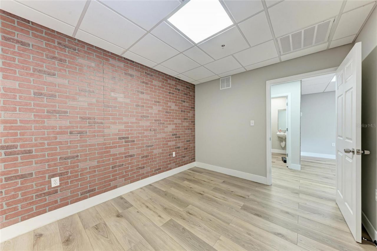 6640 26th Court E, Sarasota, FL 34243 Photo