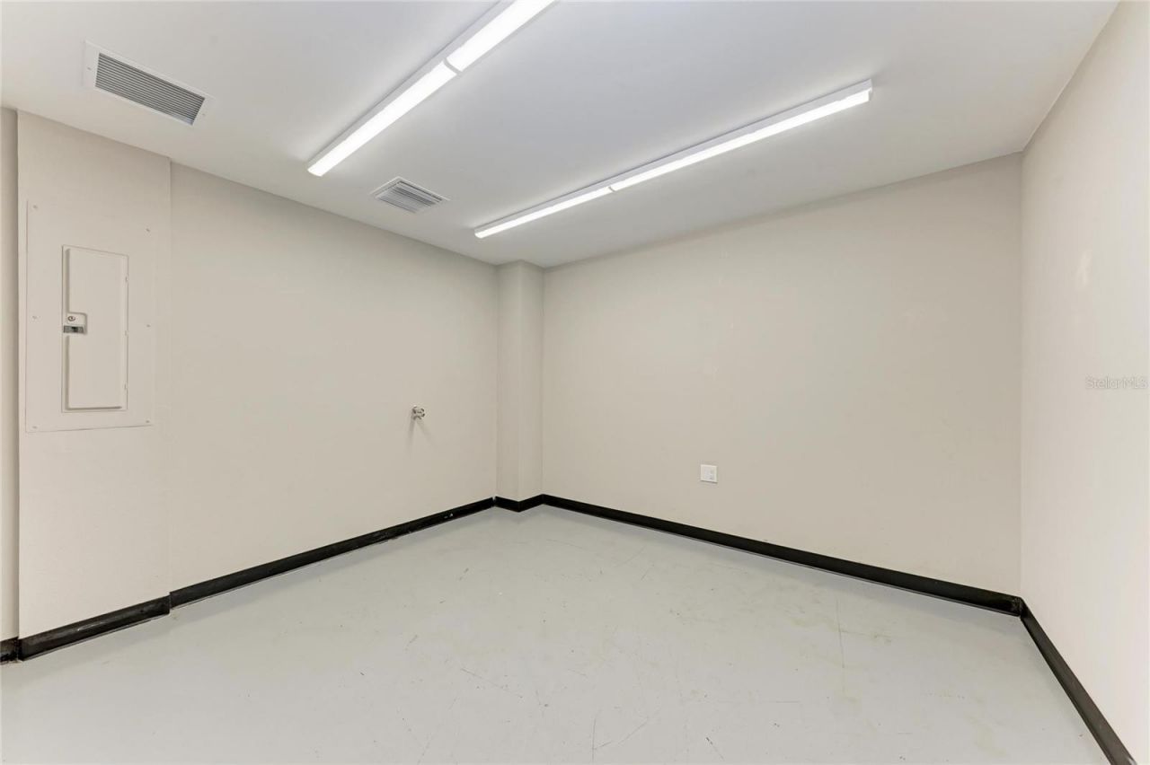 6640 26th Court E, Sarasota, FL 34243 Photo