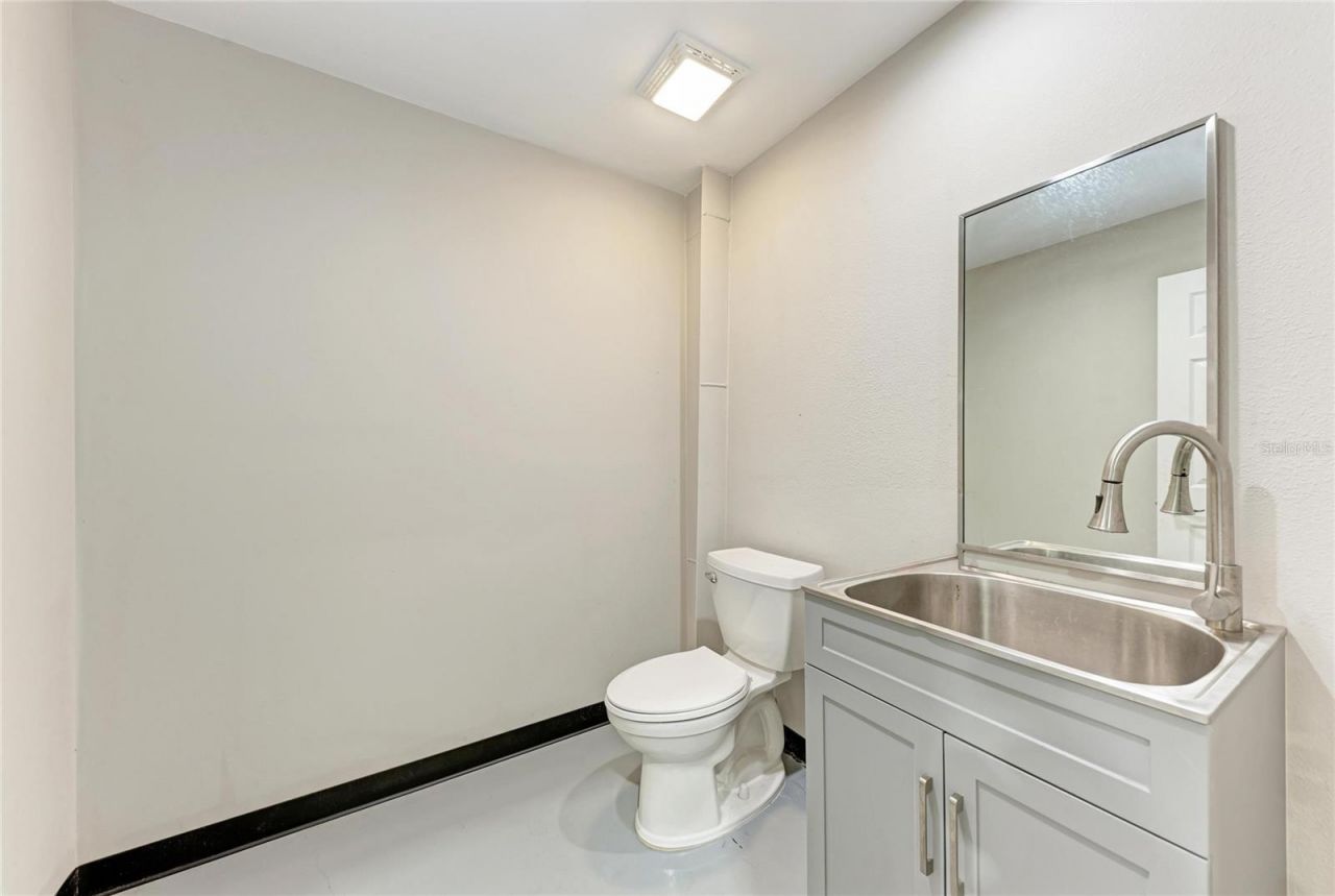 6640 26th Court E, Sarasota, FL 34243 Photo