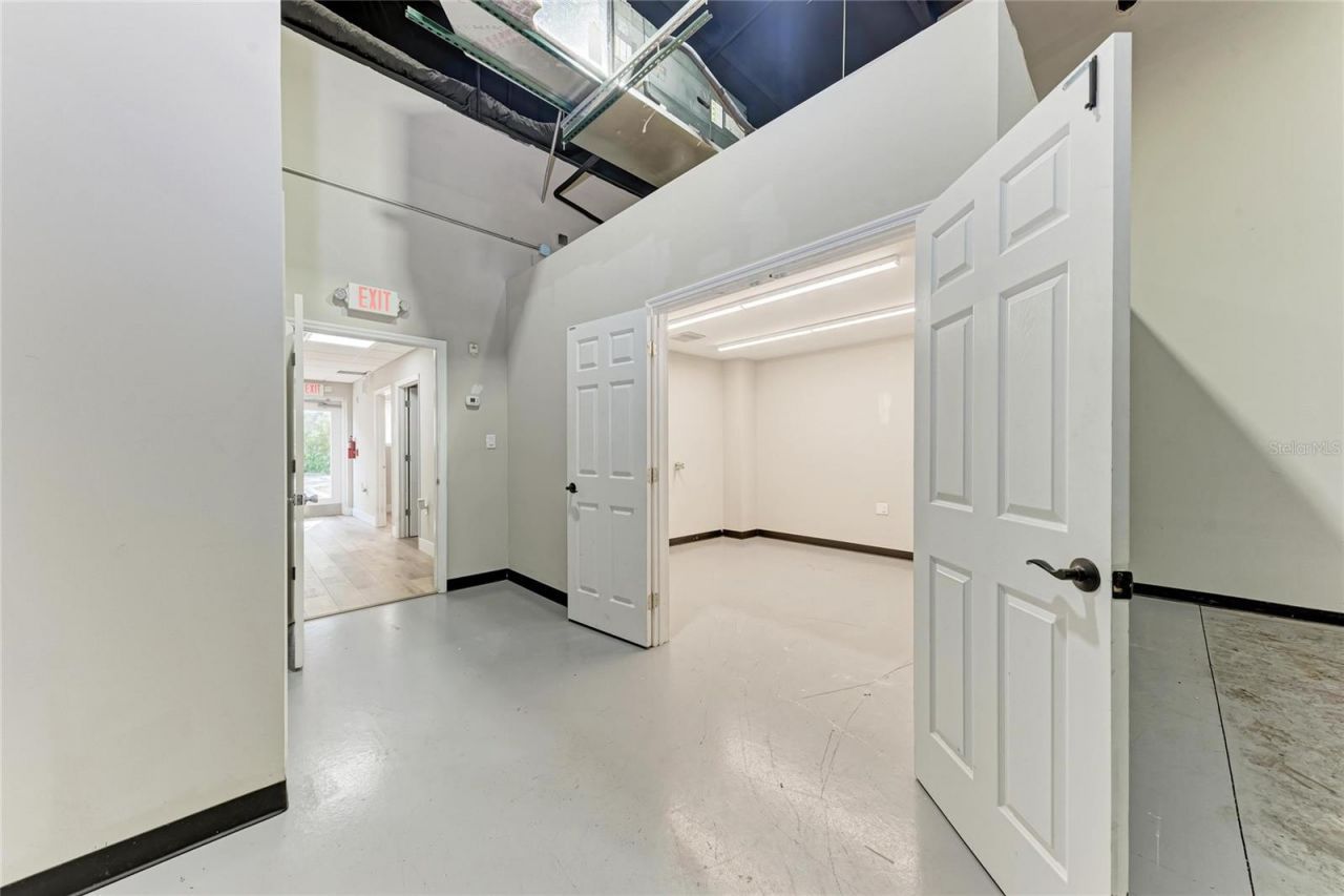 6640 26th Court E, Sarasota, FL 34243 Photo