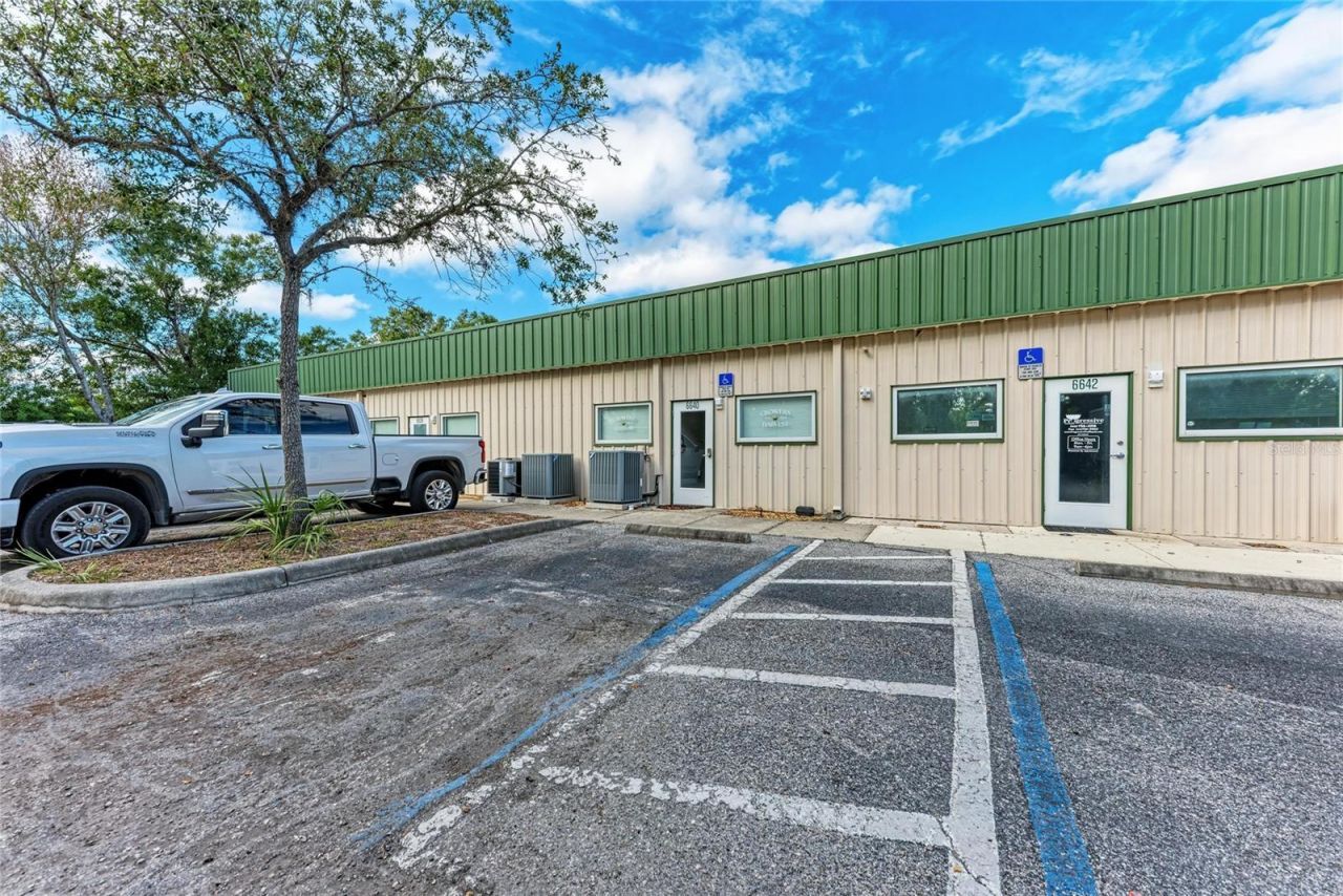 6640 26th Court E, Sarasota, FL 34243 Photo