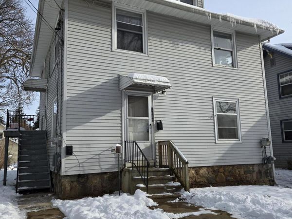 1033 1st Street, Jackson, MI 49203