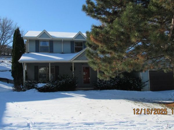 1304 46th St, Sioux City, IA 51104