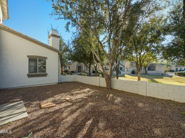 14165 W Country Gables Drive, Surprise, AZ 85379