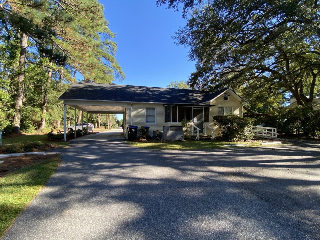 814 N Cedar Street Photo 5