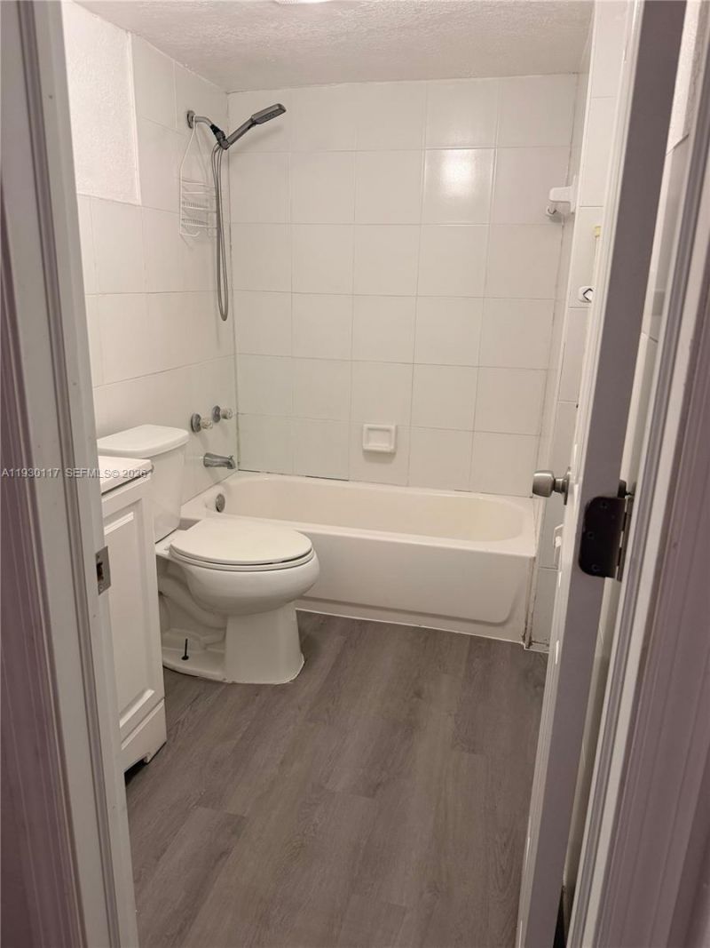 1123 NW 27th Ave, Unit 1, Fort Lauderdale, FL 33311 Photo