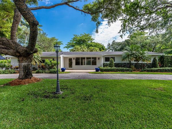 6601 SW 124th St, Pinecrest, FL 33156