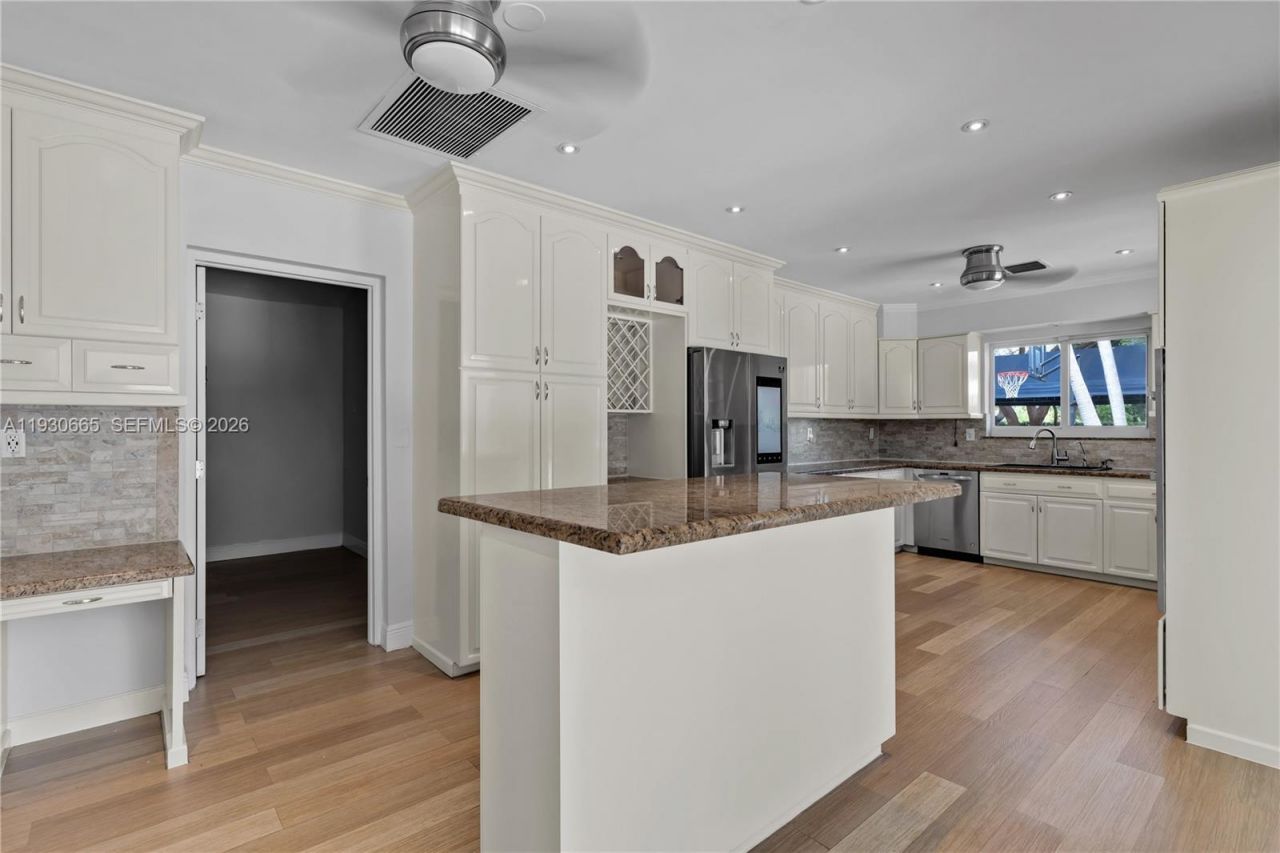 6601 SW 124th St, Pinecrest, FL 33156 Photo