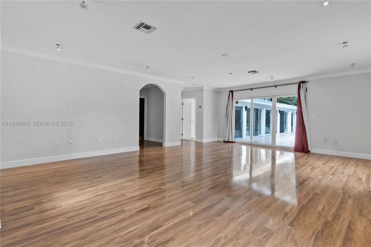 6601 SW 124th St, Pinecrest, FL 33156 Photo