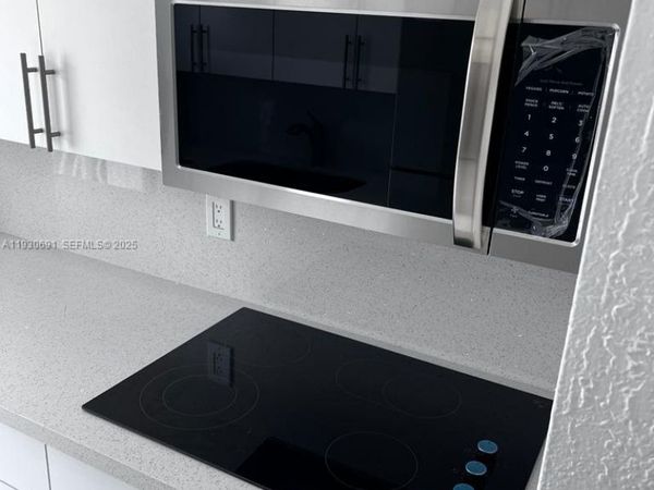 1131 SW 7th St, Unit 3, Miami, FL 33130