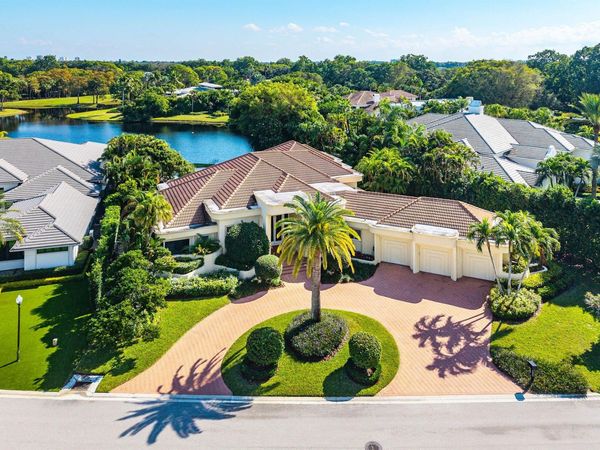 13060 Monet Lane, Palm Beach Gardens, FL 33410