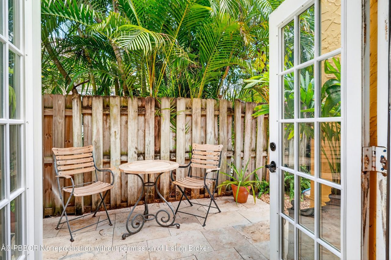 348 Plymouth Road, West Palm Beach, FL 33405 Photo