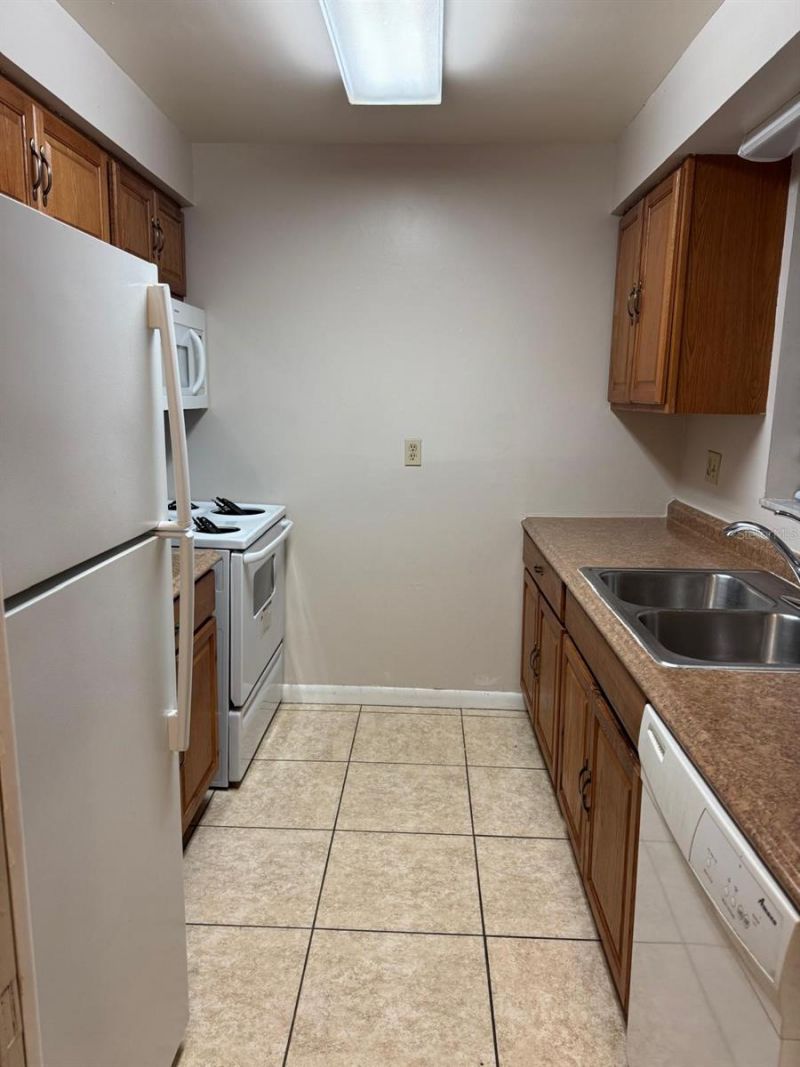 2050 Oleander Boulevard, Unit 4-203, Fort Pierce, FL 34950 Photo