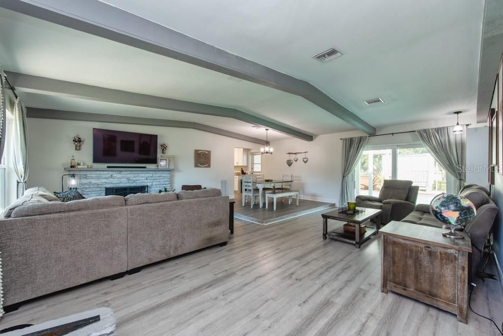 515 Dora Drive, Clearwater, FL 33765 Photo