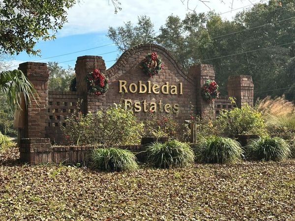 6730 Paso De Cortez Court, Navarre, FL 32566