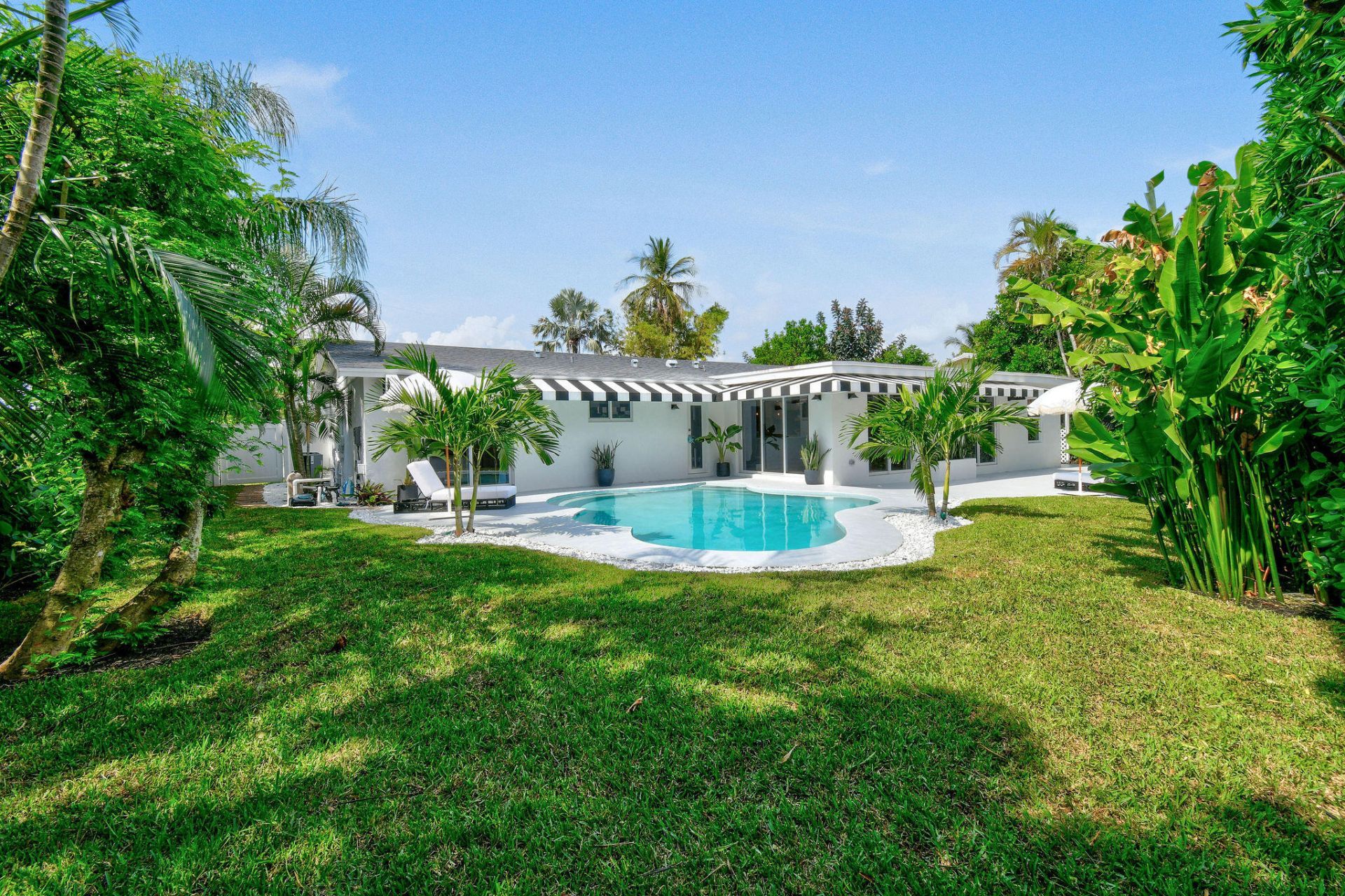 7710 W Lake Drive, Lake Clarke Shores, FL 33406 Photo