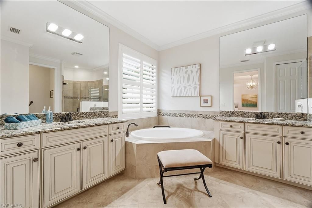 2906 Aviamar Cir, Naples, FL 34114 Photo