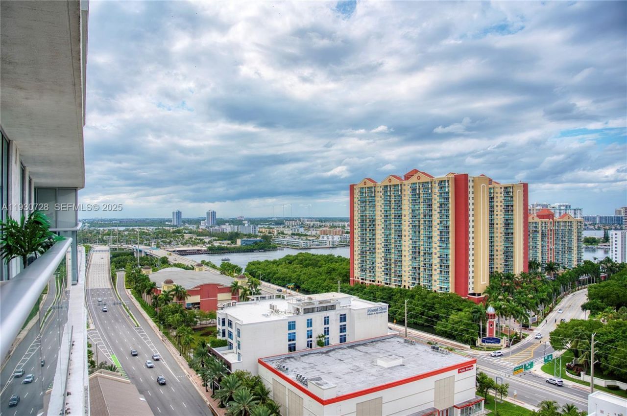 300 Sunny Isles Blvd, Unit 4-1701, Sunny Isles Beach, FL 33160 Photo