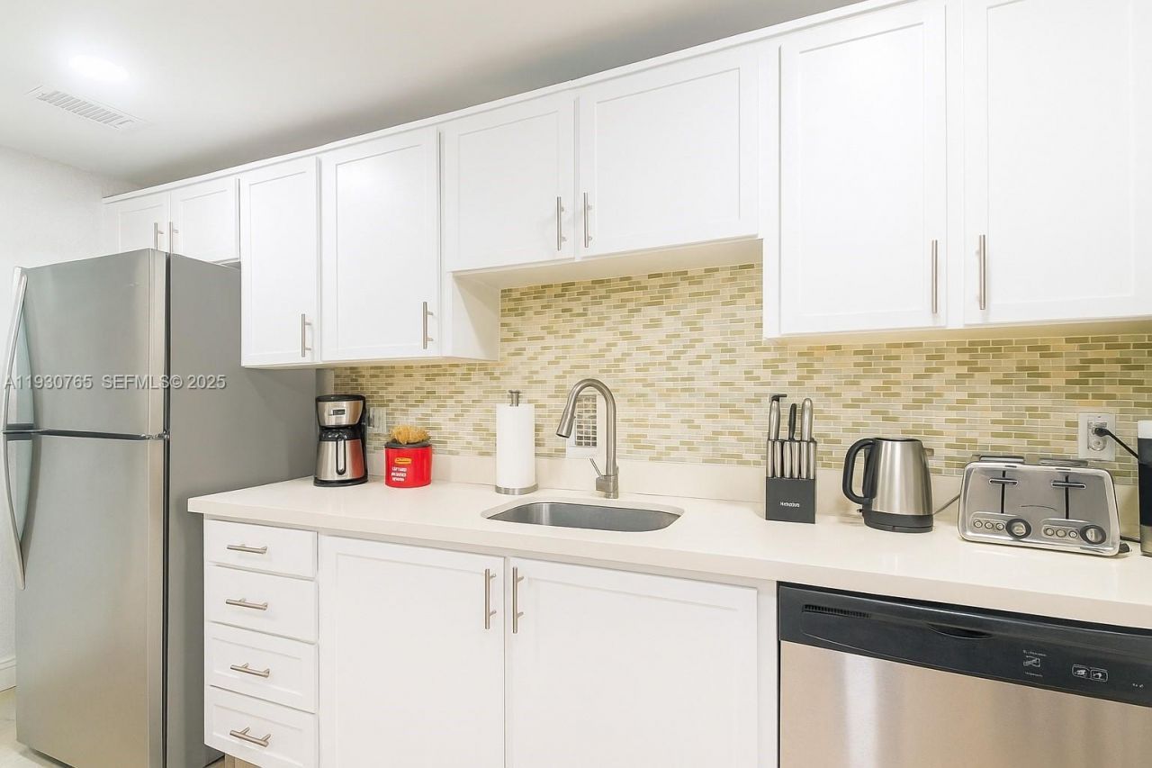 4001 S Ocean Dr, Unit 3R, Hollywood, FL 33019 Photo