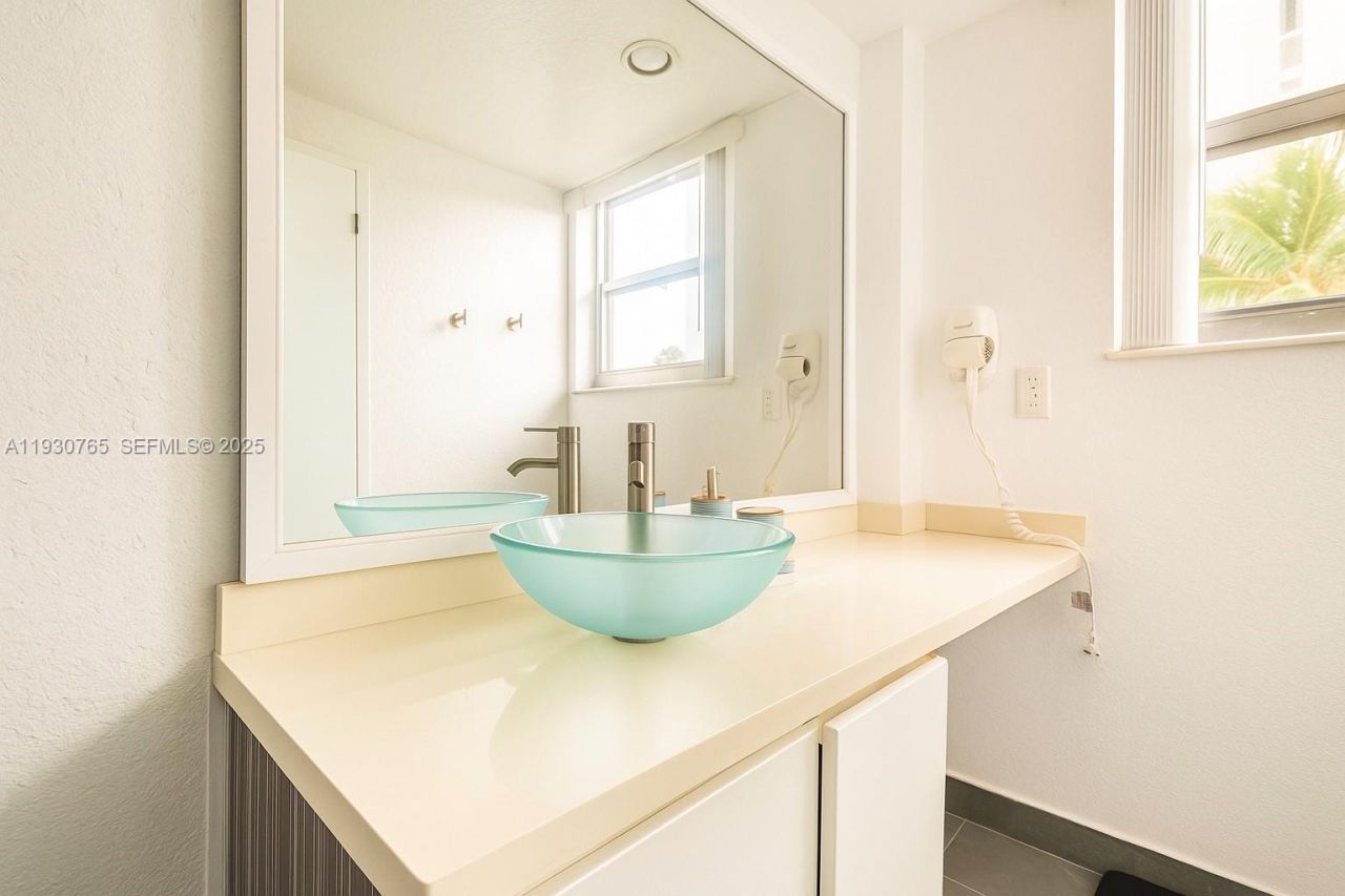 4001 S Ocean Dr, Unit 3R, Hollywood, FL 33019 Photo