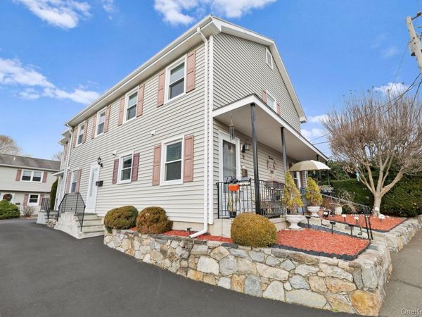 14 Harold Avenue, Unit 4, Greenwich, CT 06830