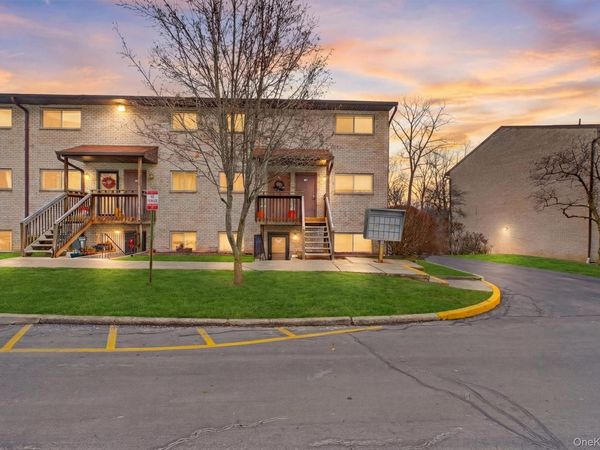 26 Cooper Road, Unit 715, Poughkeepsie, NY 12603