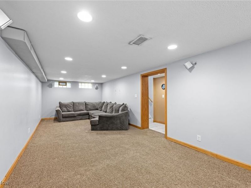 625 Pendley Road, Willowick, OH 44095 Photo 23