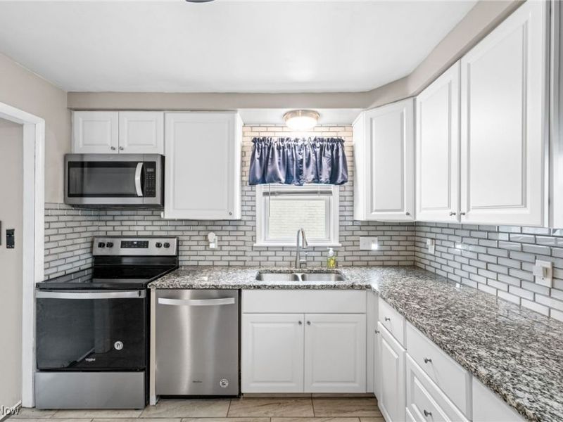 625 Pendley Road, Willowick, OH 44095 Photo 9