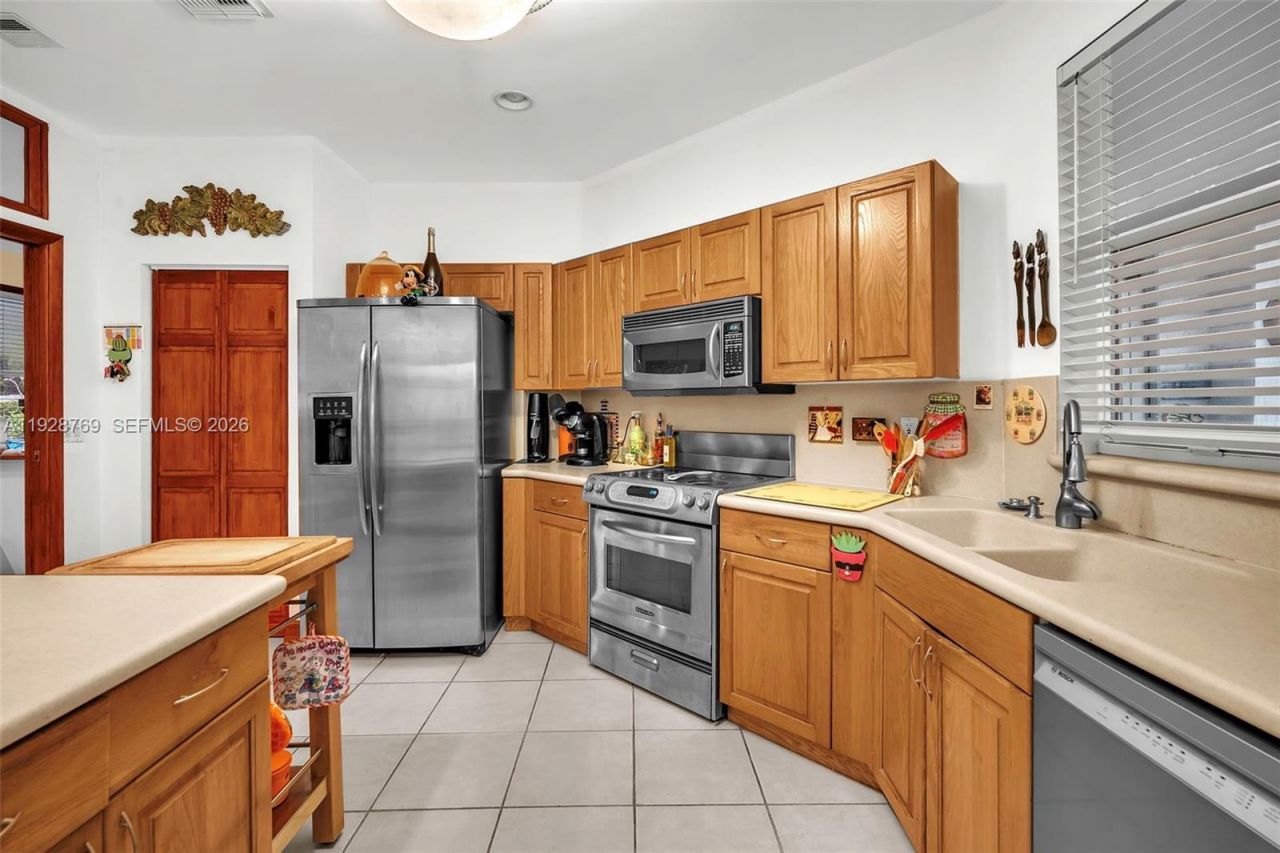 113 NW 73rd Ter, Plantation, FL 33317 Photo