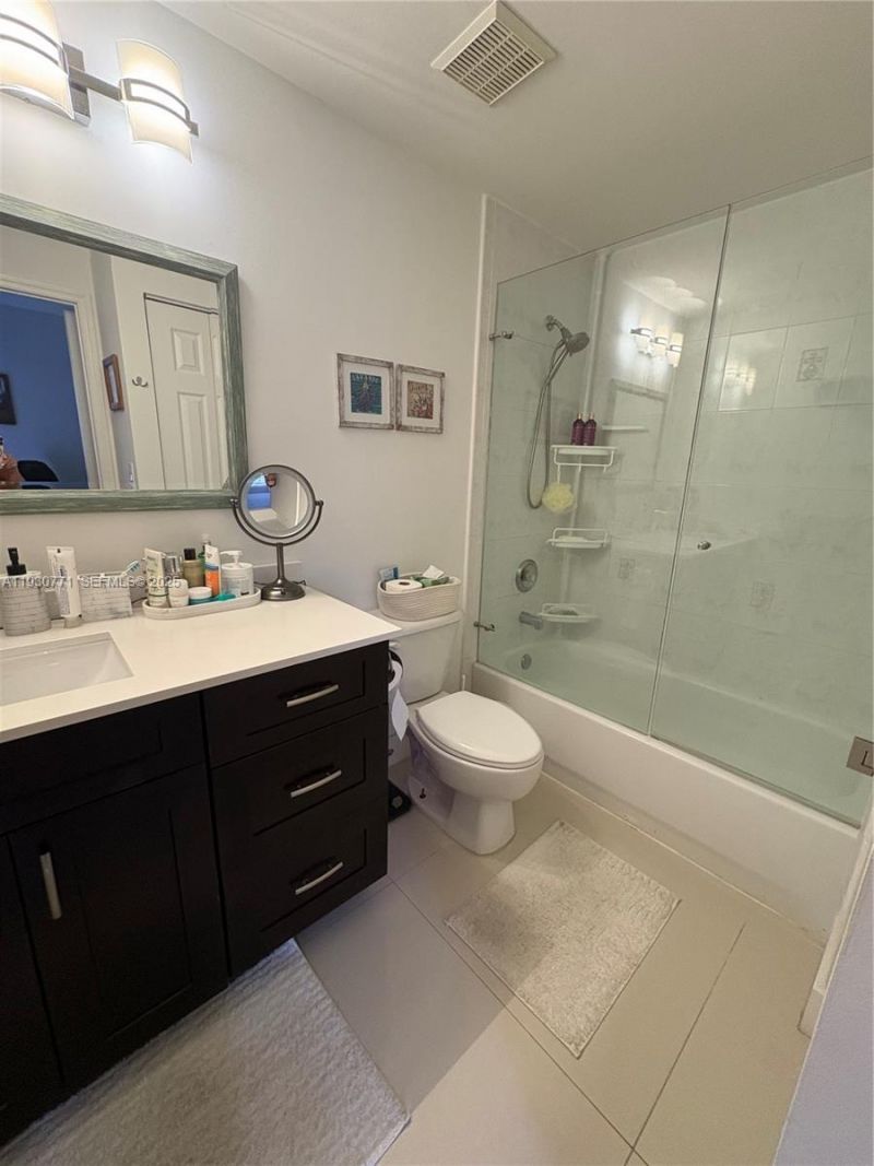 6340 NW 114th Ave, Unit 123, Doral, FL 33178 Photo