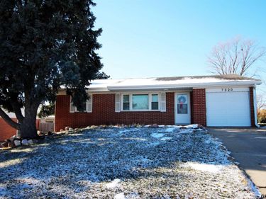 7220 Blue Ridge Drive, Bellevue, NE 68147