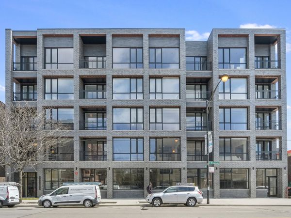 5753 N Broadway Street, Unit 303, Chicago, IL 60660